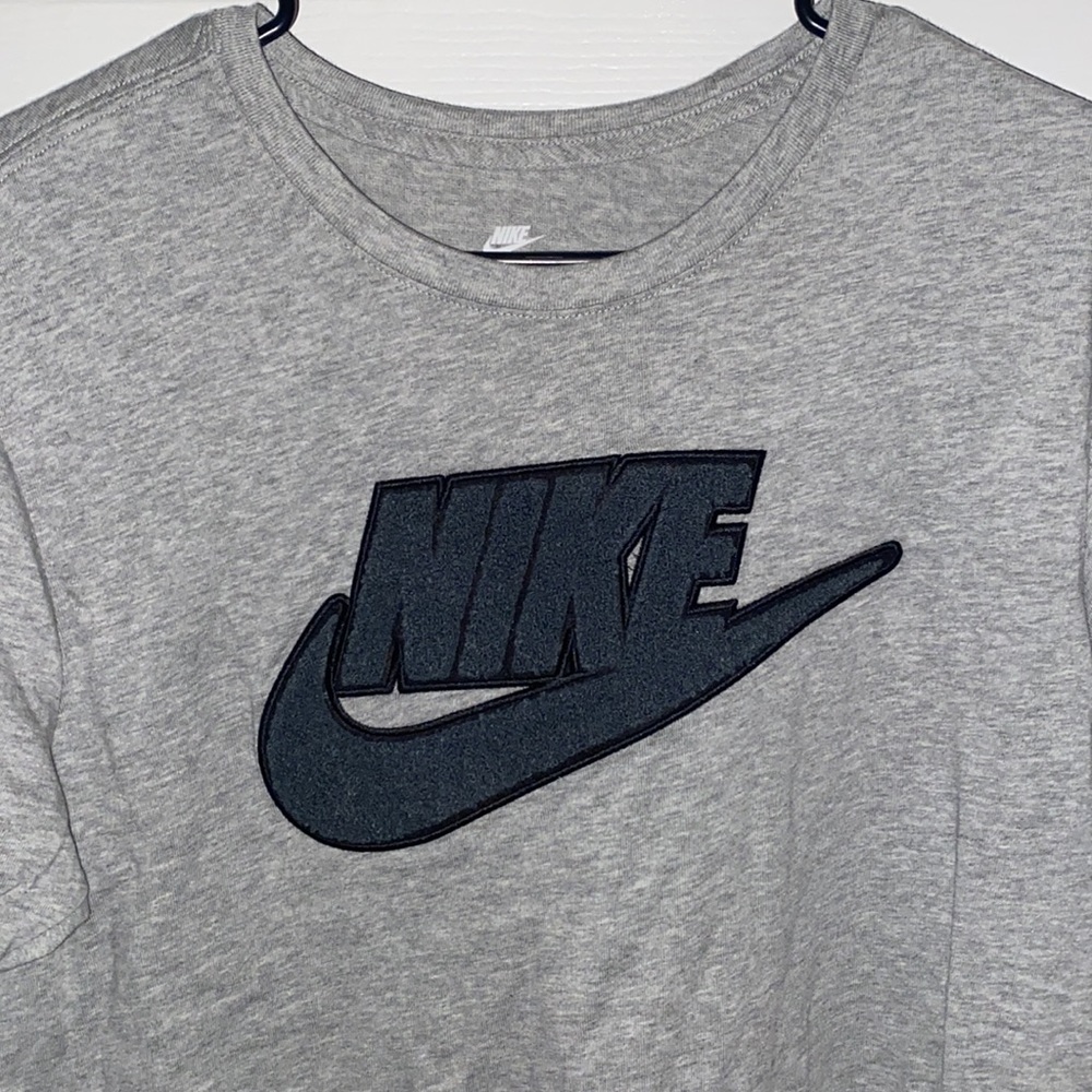 “NEW NIKE” Mens T-shirt Innovation Logo Sportswear (Size: M)